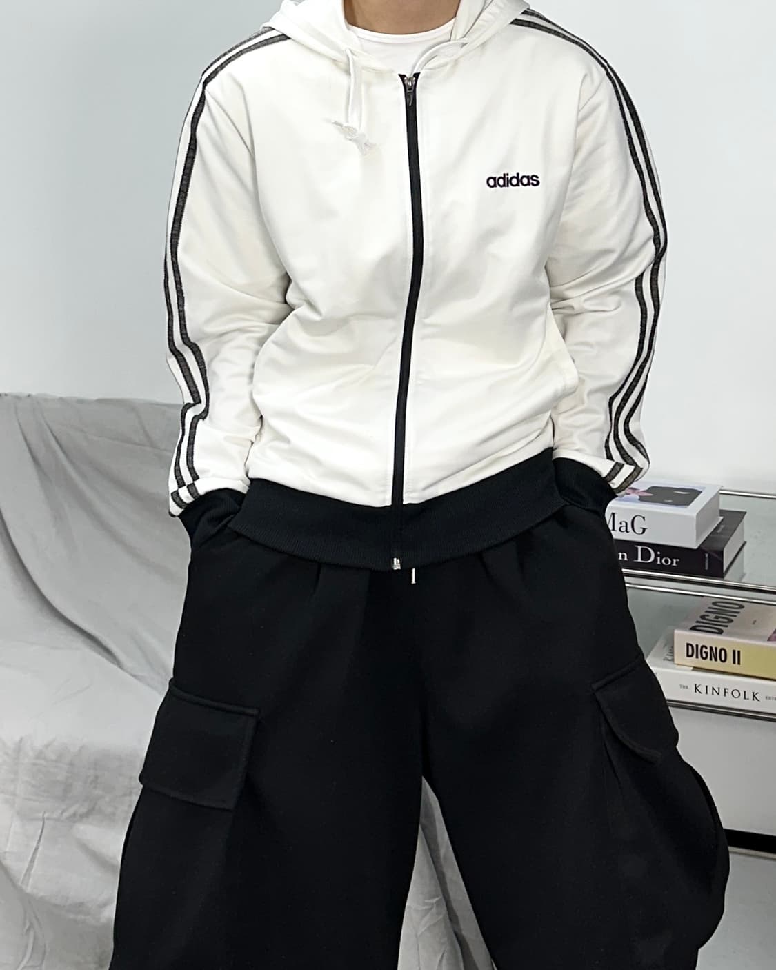 아디다스 화이트 블랙 빅로고 후드 트랙탑 100 상품이미지1