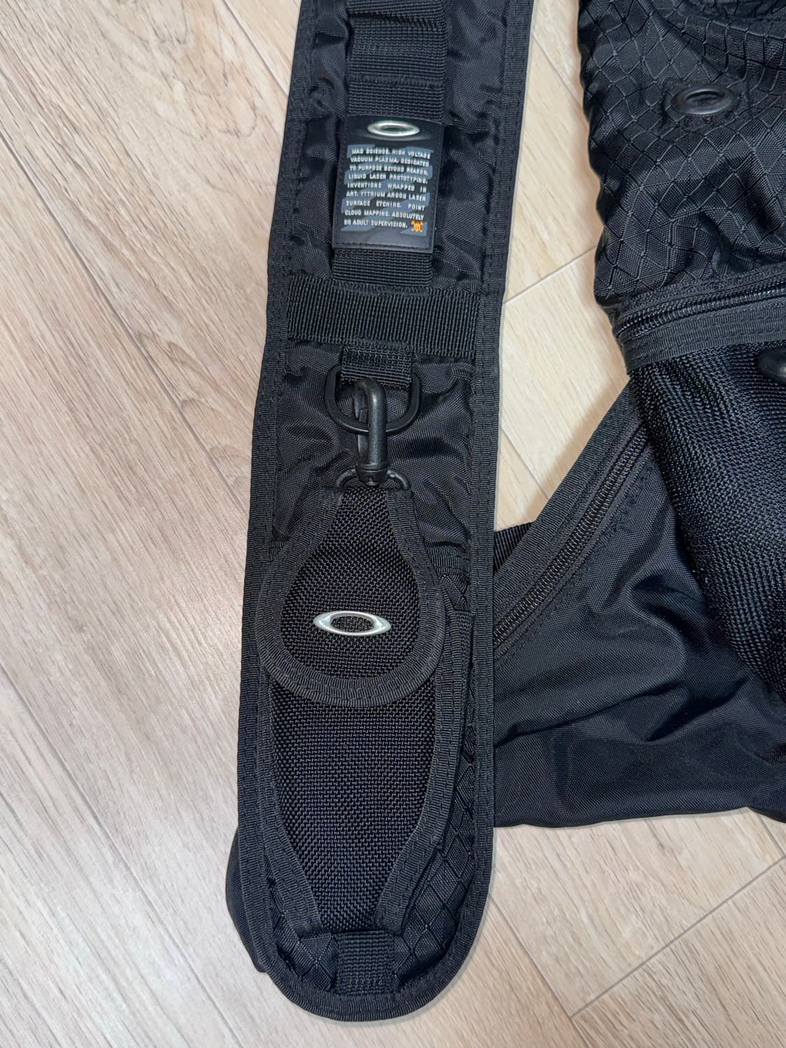 오클리 00s 슬링백  상품이미지2