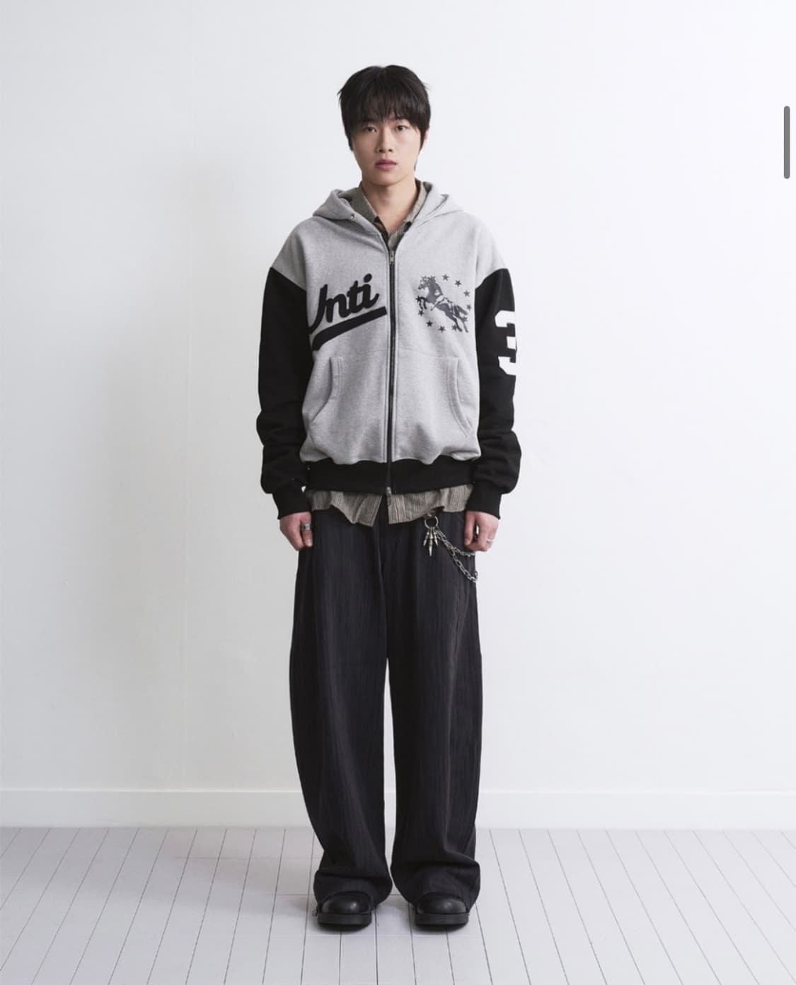 새상품) 언타이틀 바시티 후드집업 L 상품이미지4