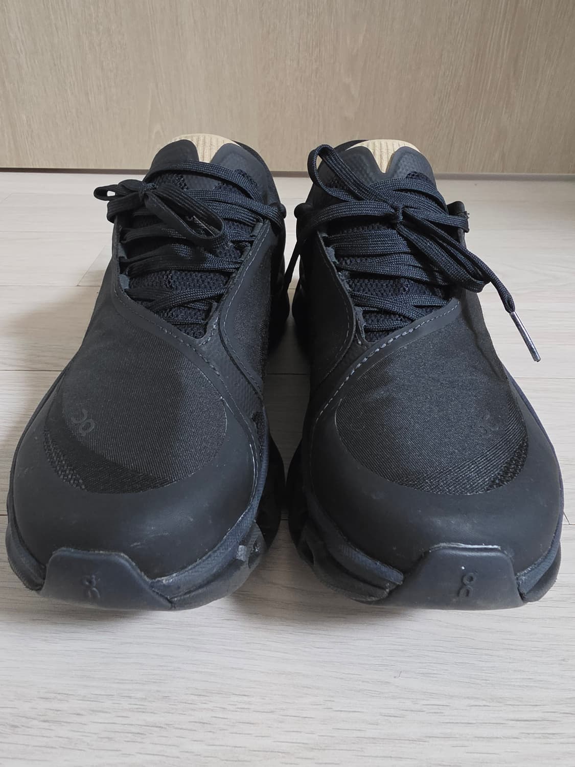 [W225]<거의새상품> 온러닝xPAF파프 클라우드몬스터2 블랙마그넷 상품이미지5