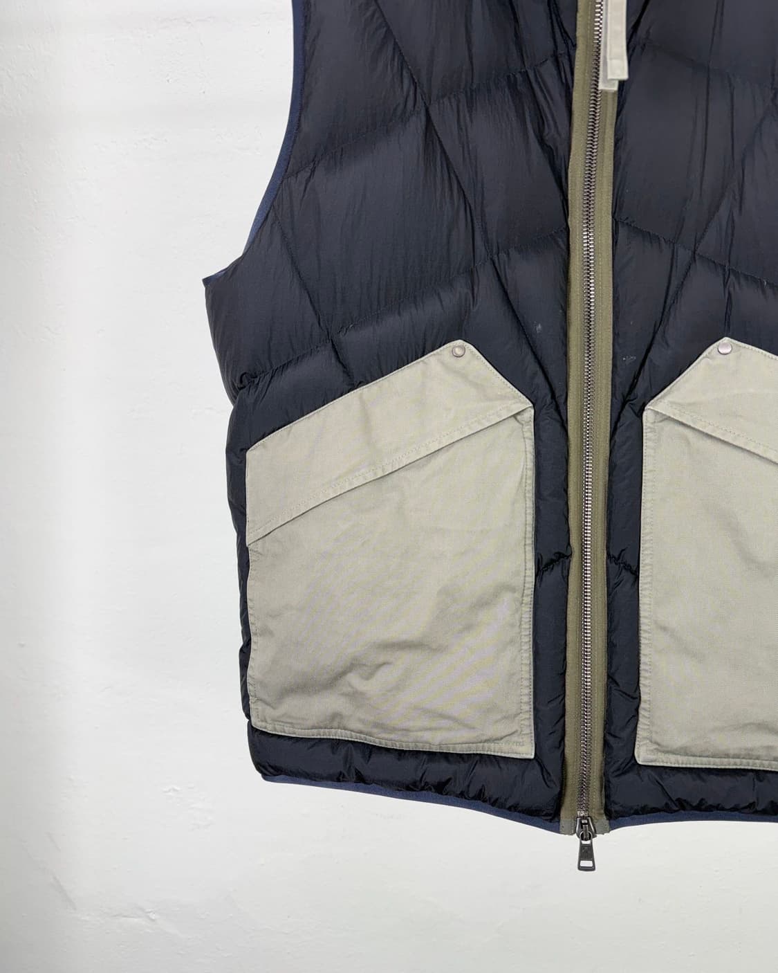 몽클레르 젬 블랙 패디드 구스다운 패딩 베스트 상품이미지4