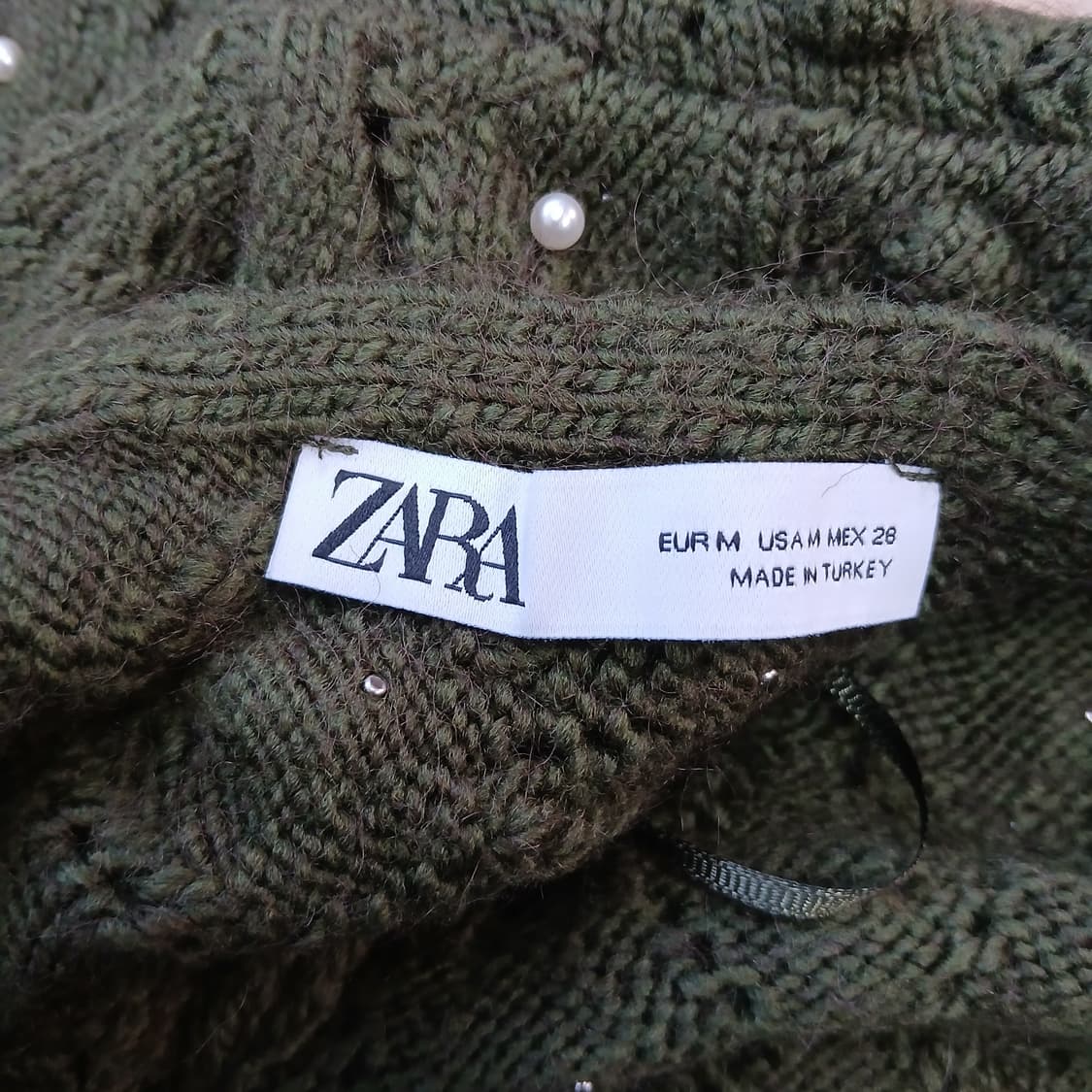 ZARA 진주 장식 니트 풀오버 카키색 상품이미지5