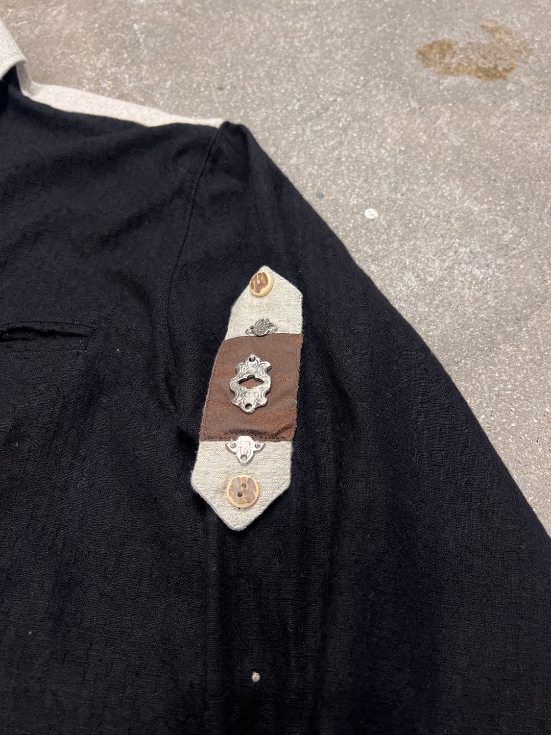  독일 OS Trachten 바바리안 자수 블랙 셔츠 상품이미지4