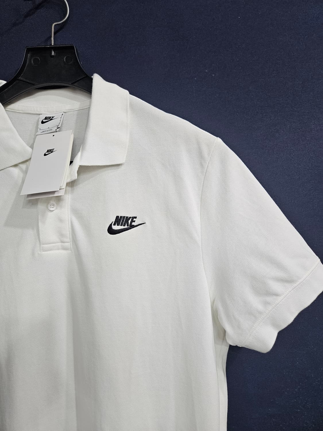 나이키 자수로고 화이트 남성 100 카라반팔티  상품이미지4