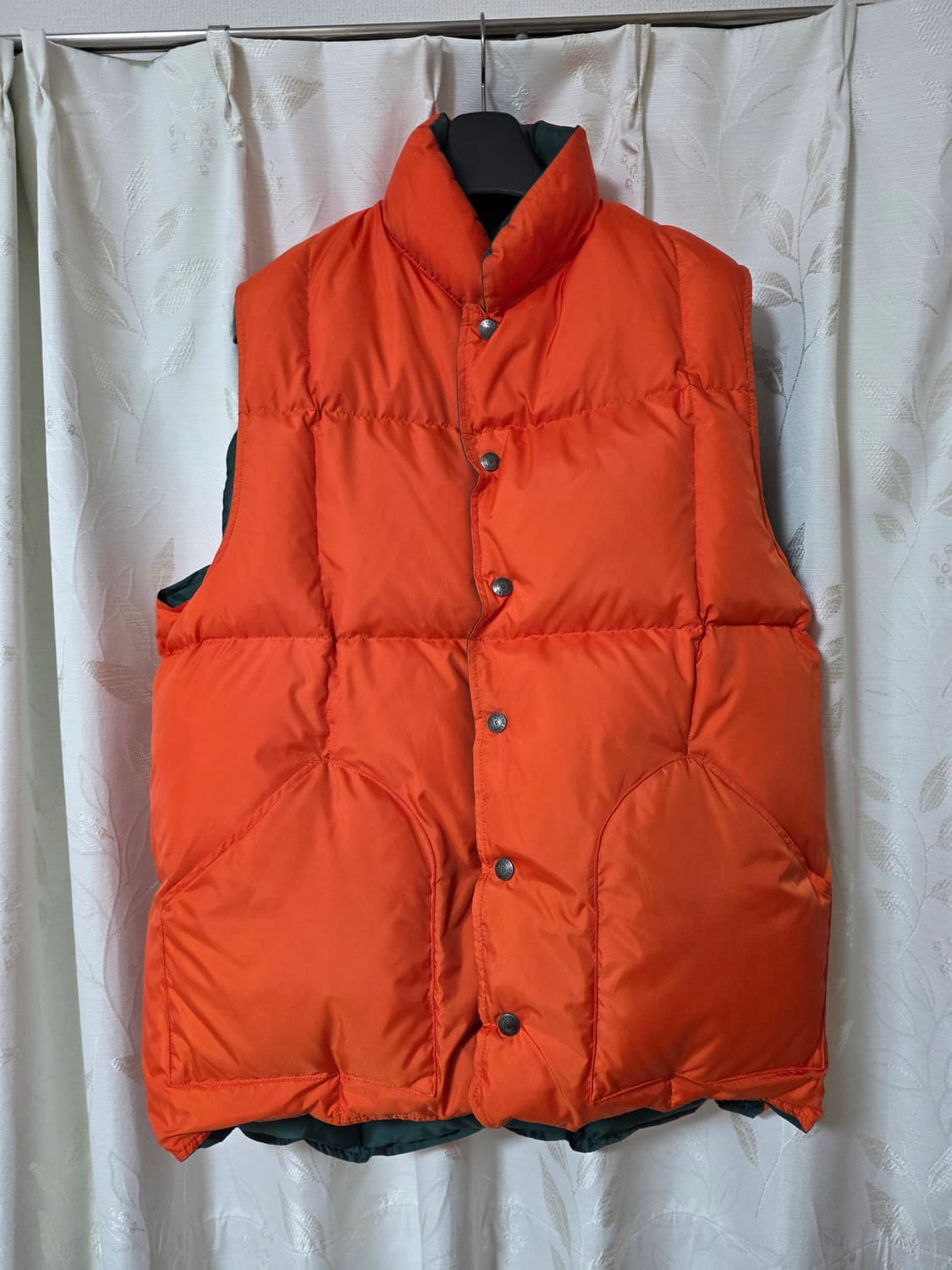 23FW 빔즈플러스 시에라디자인 리버시블 다운베스트 그린/오렌지 XL 상품이미지4