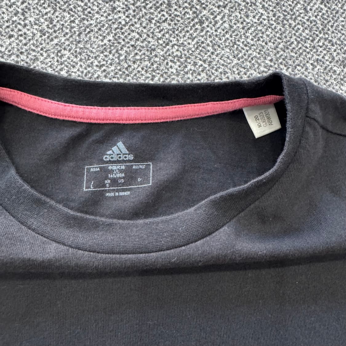 아디다스 루즈핏 하트 스트릿 반팔 원피스 상품이미지5