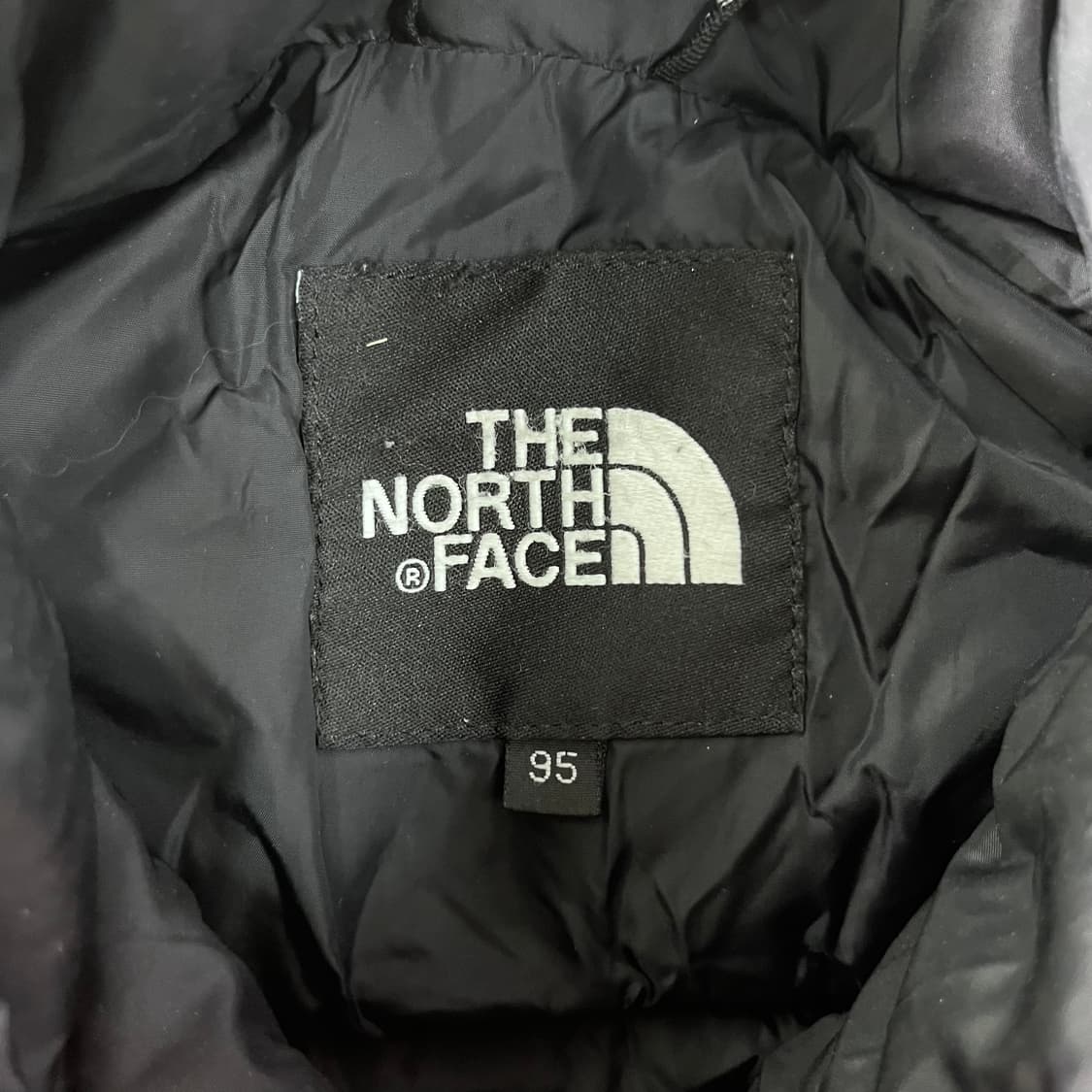 100 노스페이스 눕시 700 그레이 패딩 상품이미지3