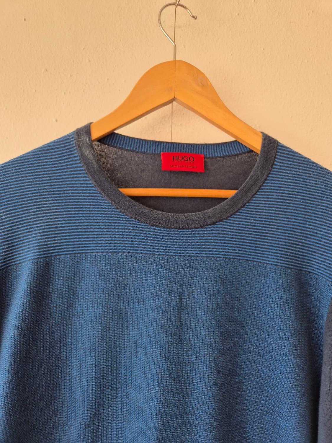 휴고보스 남성 코튼혼방라운드긴팔니트 L사이즈 상품이미지1