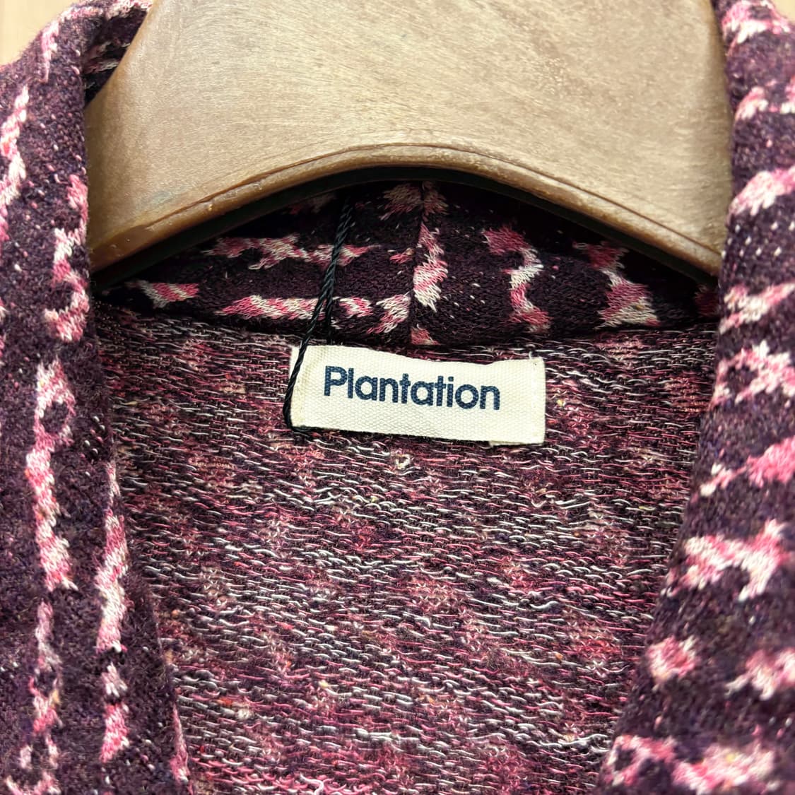 이세이미야케 플랜테이션 울 블렌드 니트 자켓 사선 패턴 디테일 버건디 상품이미지6