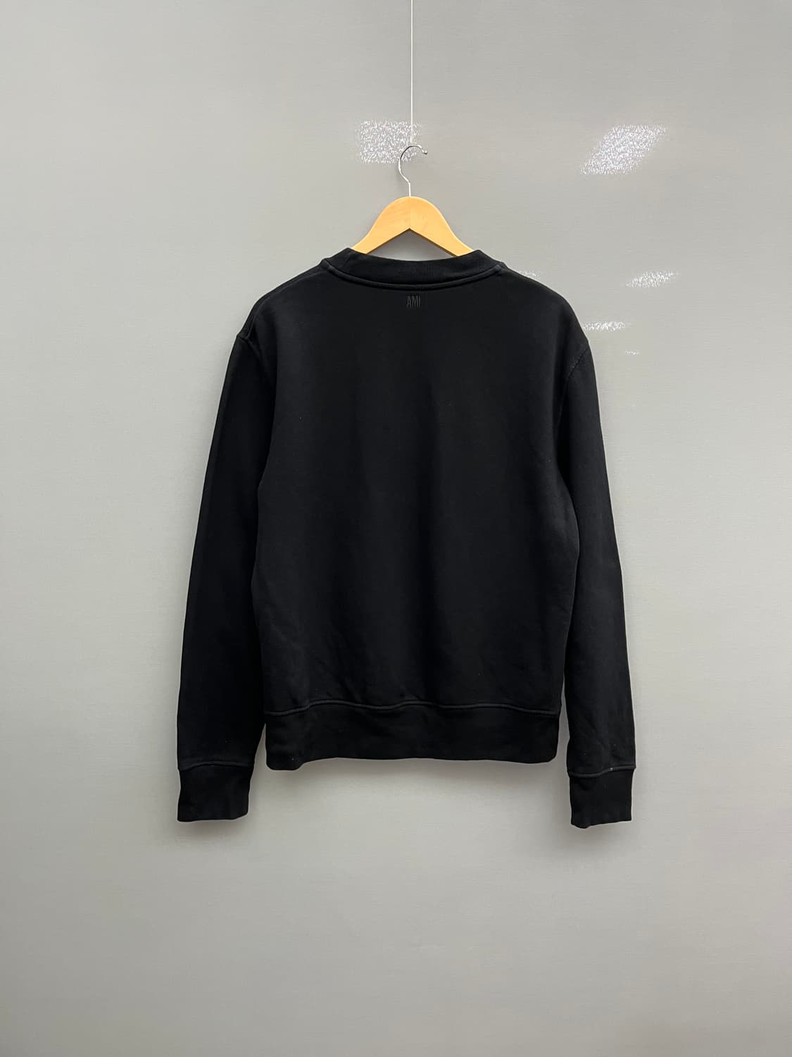 아미 AMI 로고 블랙 맨투맨 상품이미지5