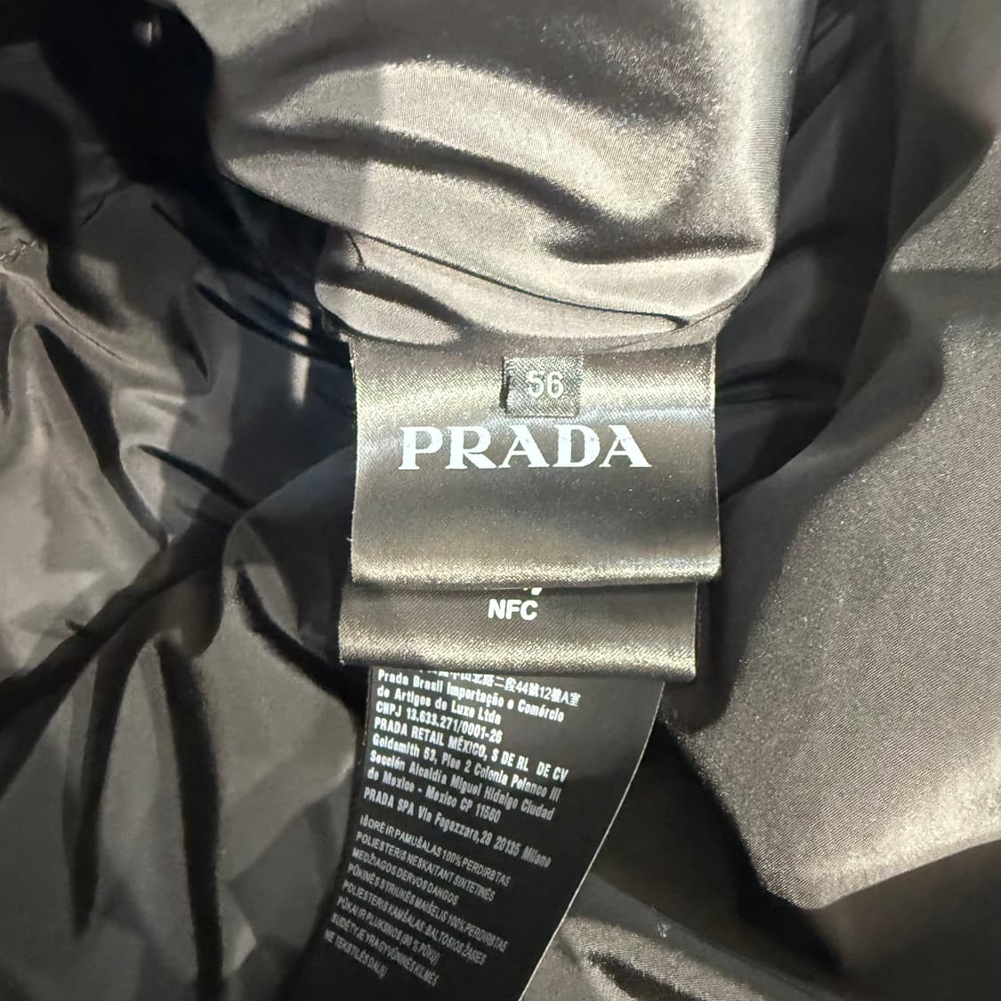 (110) 프라다 삼각로고 리나일론 패딩 상품이미지6