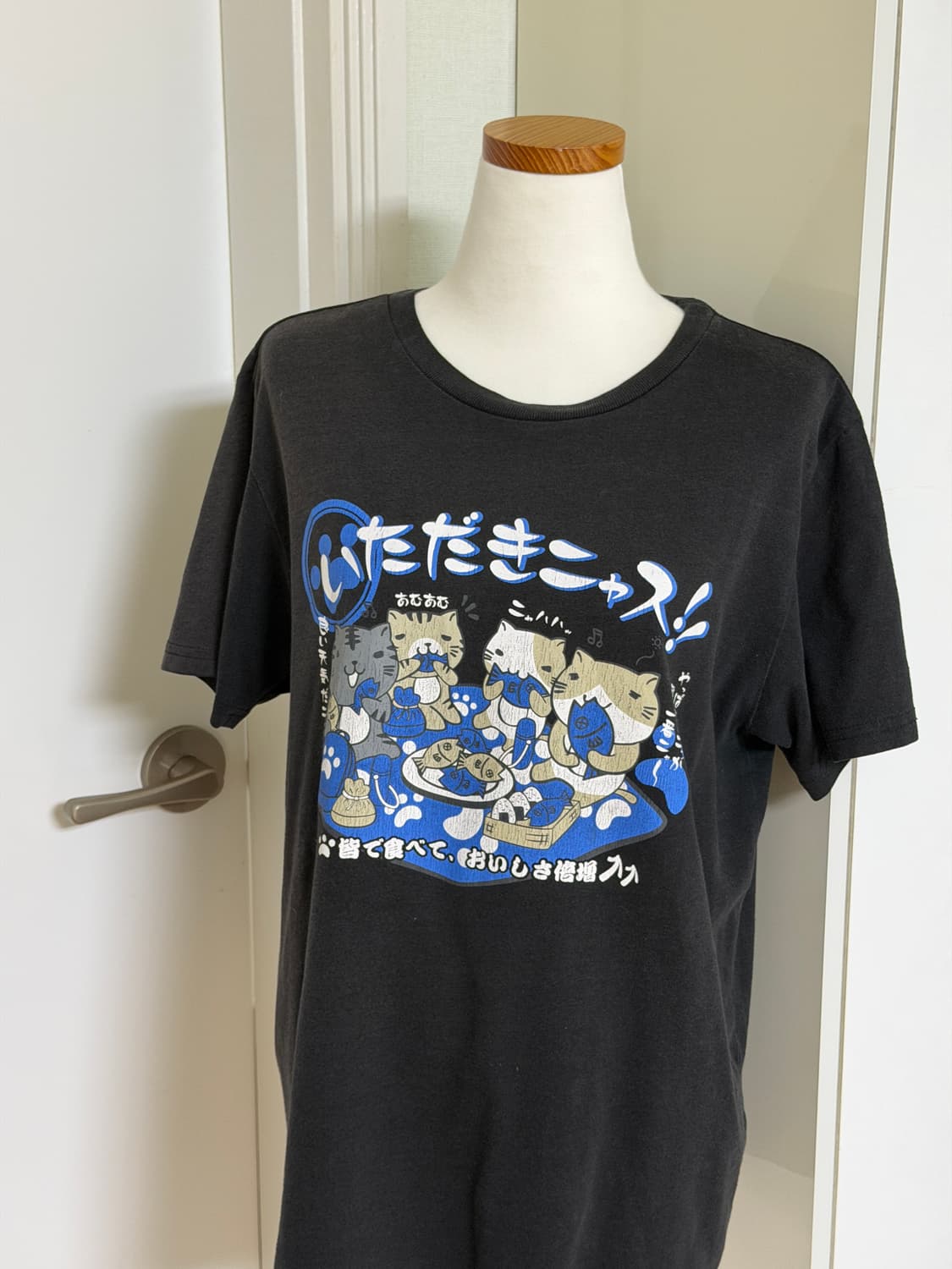 네코부치 고양이프린팅 차콜 반팔 상품이미지1