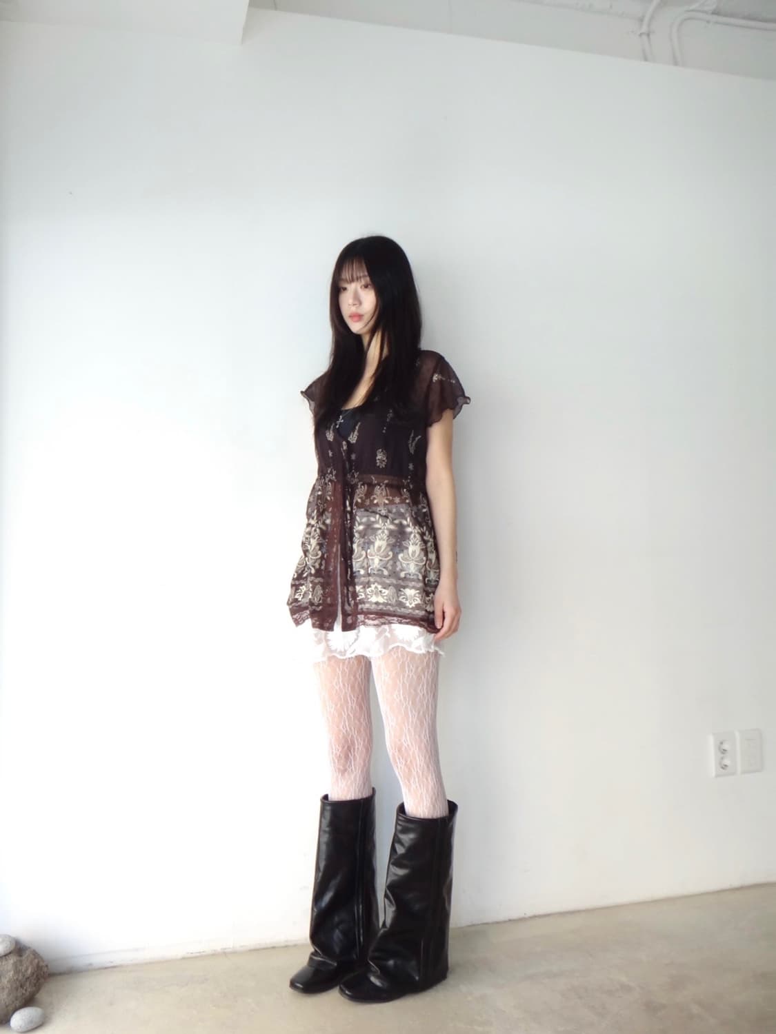 Sheer jacquard mini pants / white 상품이미지7