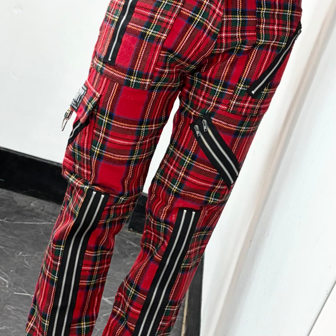 Tiger of London 멀티지퍼 타탄체크 펑크 팬츠 상품이미지4