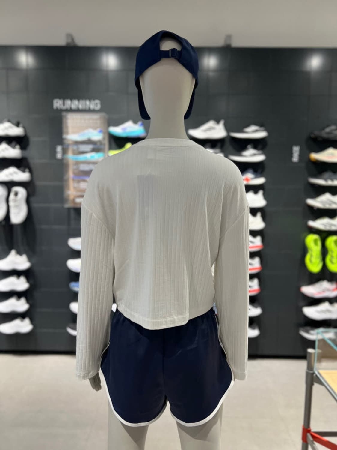 (새상품) 아디다스 긴팔 티셔츠 상품이미지2