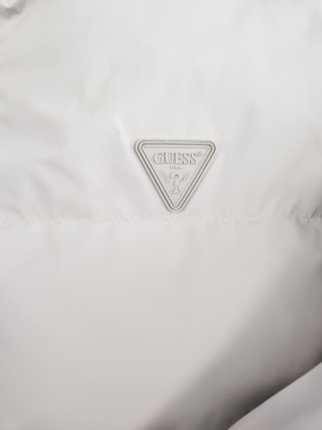 게스 남녀공용 베이직 푸퍼 덕다운 숏패딩 점퍼 사이즈90(s 상품이미지4