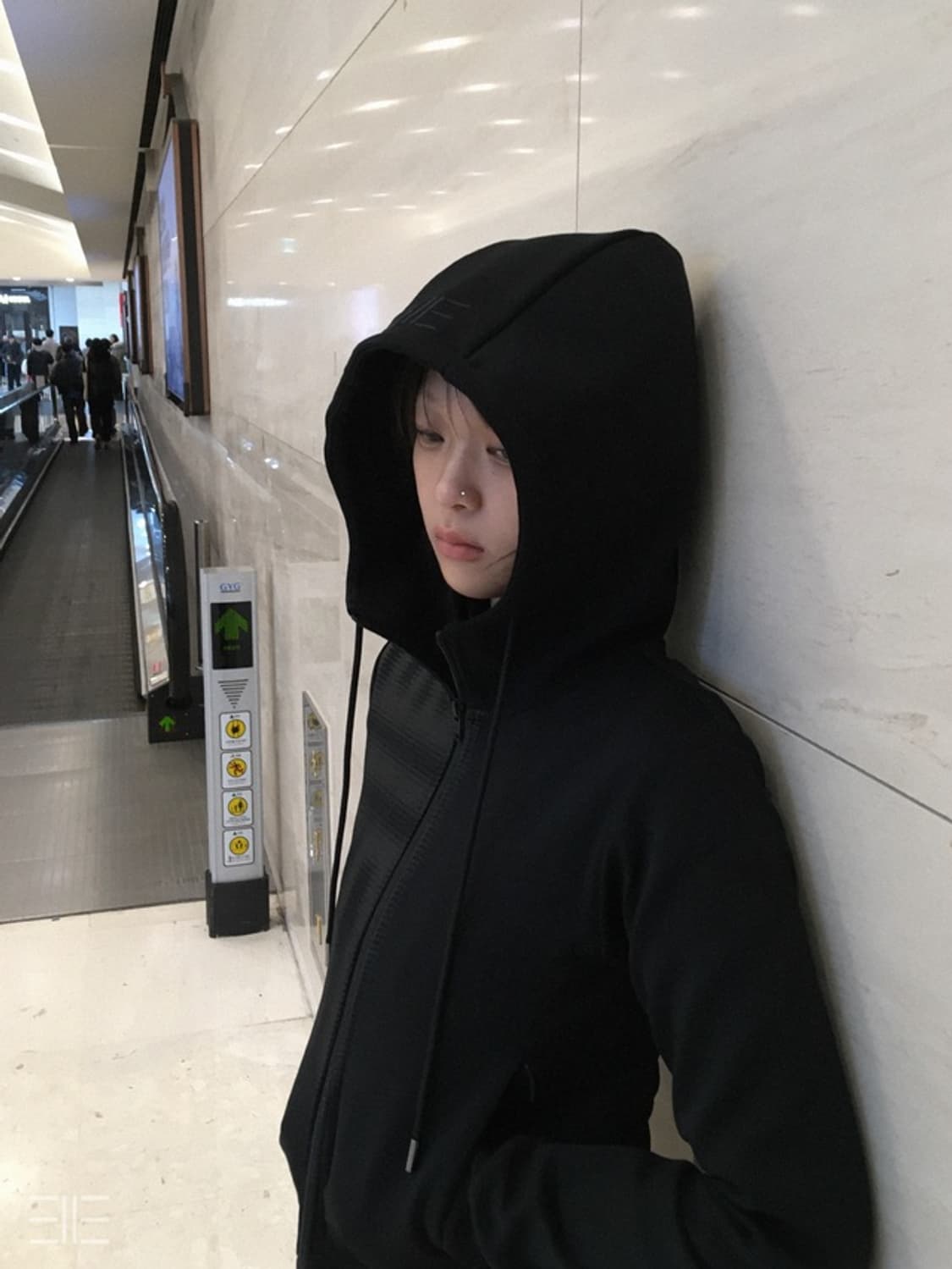 태호서울 TS BLUR Hoodie 상품이미지1