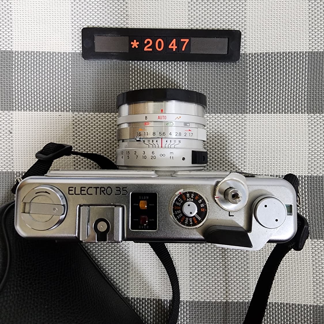 야시카 일렉트로 35 gsn 필름카메라 실버바디 케이스포함 상품이미지3