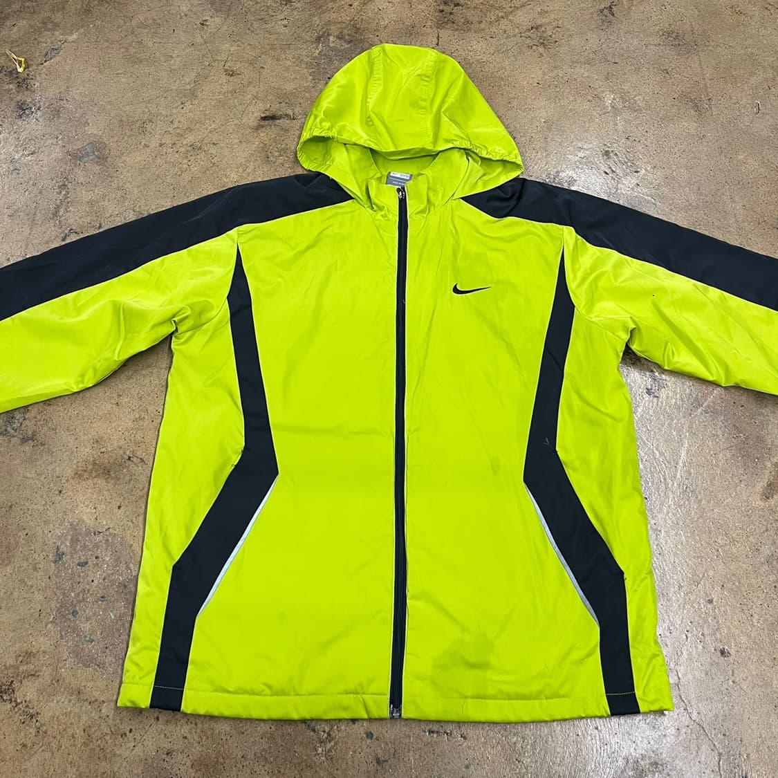 [정품/7] 나이키 형광 바람막이 후드집업 블랙 배색 b10 상품이미지3