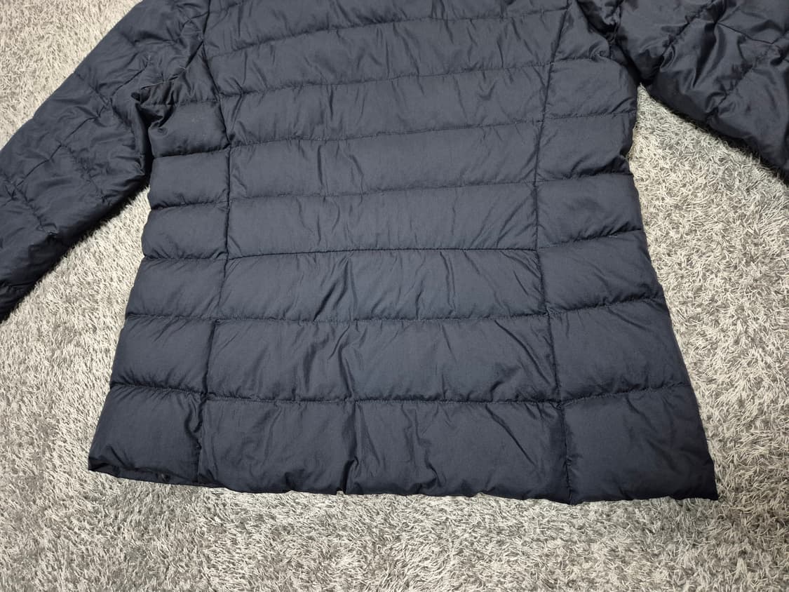 유니클로 여성 경량 다운 패딩 M 상품이미지5