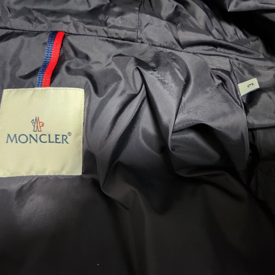 몽클레어 몽클레어 affton 애프톤 아프톤  3 (105) 상품이미지4