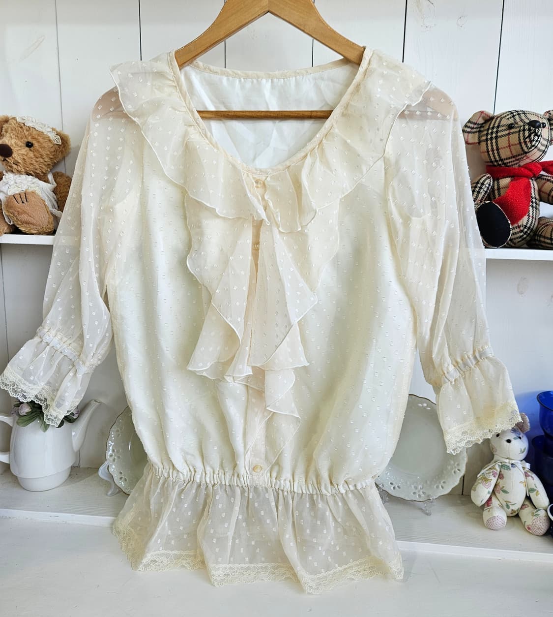 도트 쉬폰 프릴 블라우스 상품이미지1
