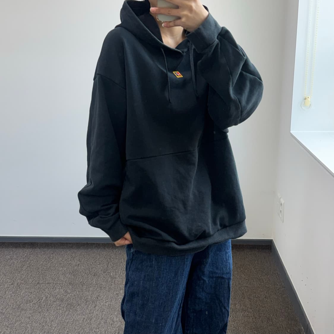 Nike 나이키 스몰로고 블랙 후드티  상품이미지2