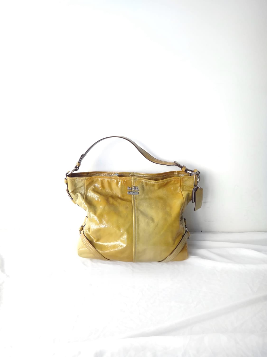 COACH gloosy shoulder lime bag 상품이미지1