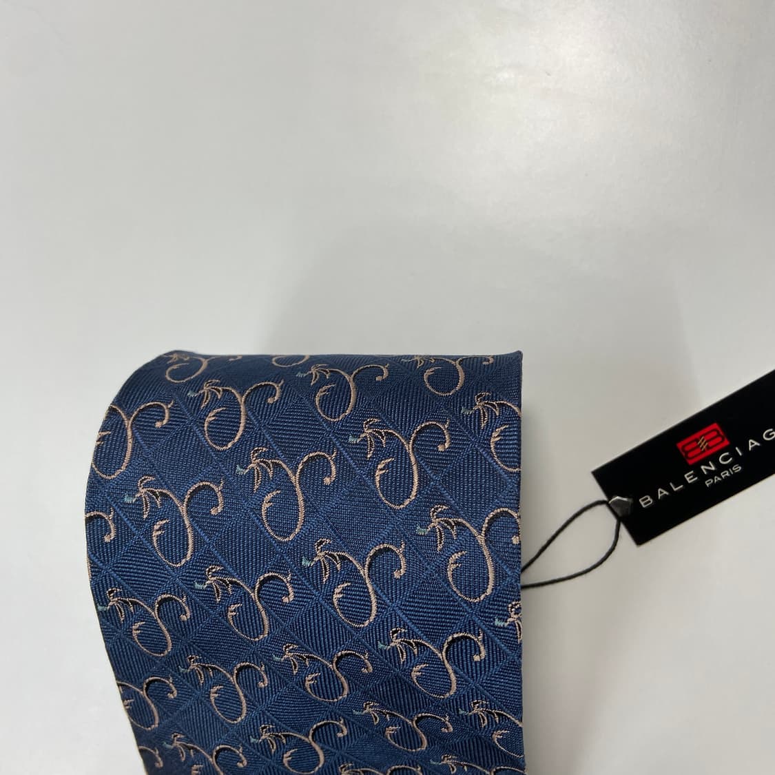 택달린 미사용품 BALENCIAGA 발렌시아가 정품 명품 넥타이 상품이미지5