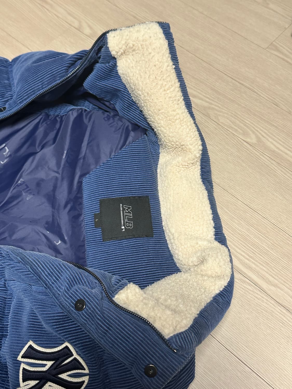 mlb 코듀로이 패딩조끼 상품이미지2