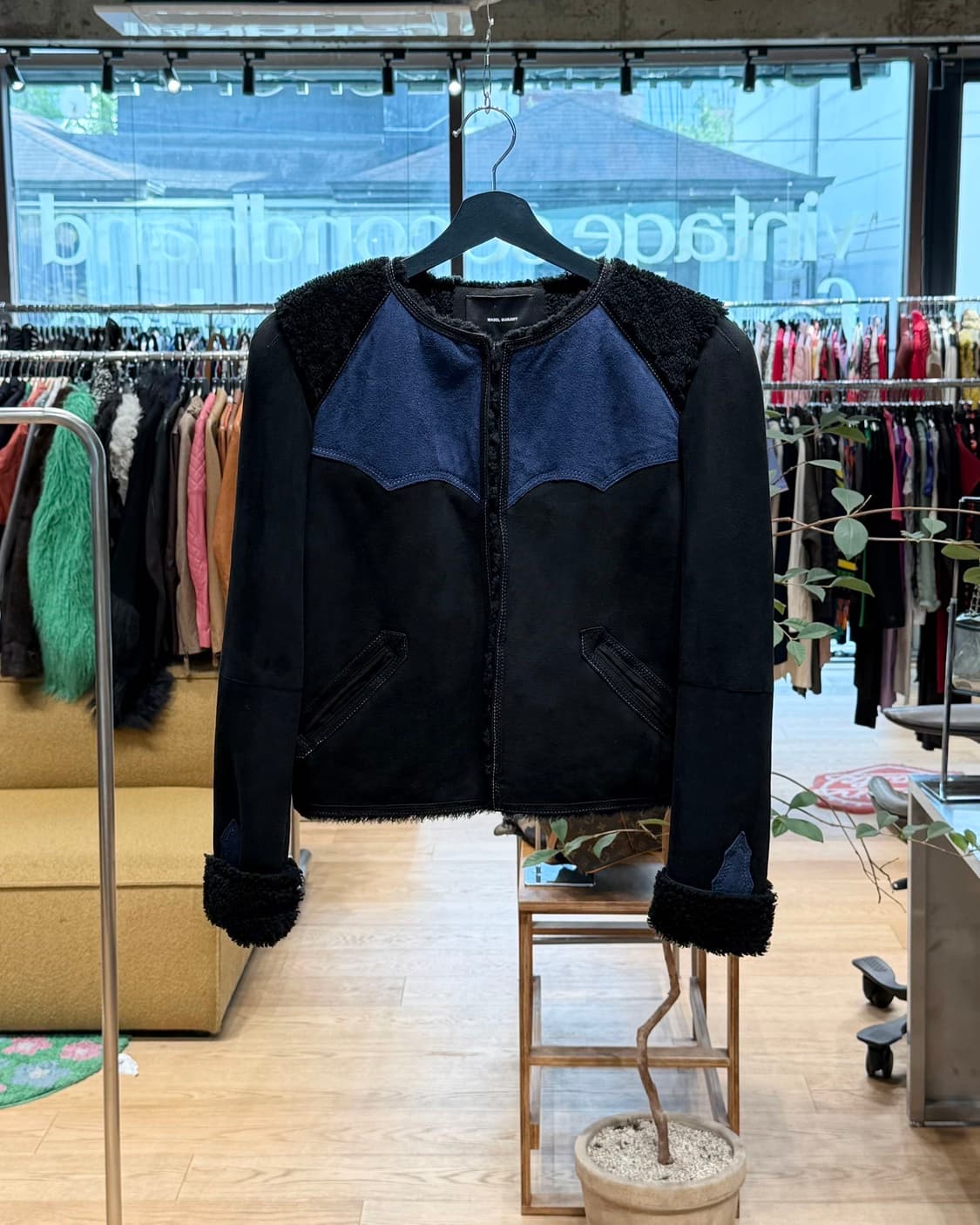 이자벨마랑 블랙 램 스웨이드 크롭 자켓  상품이미지1