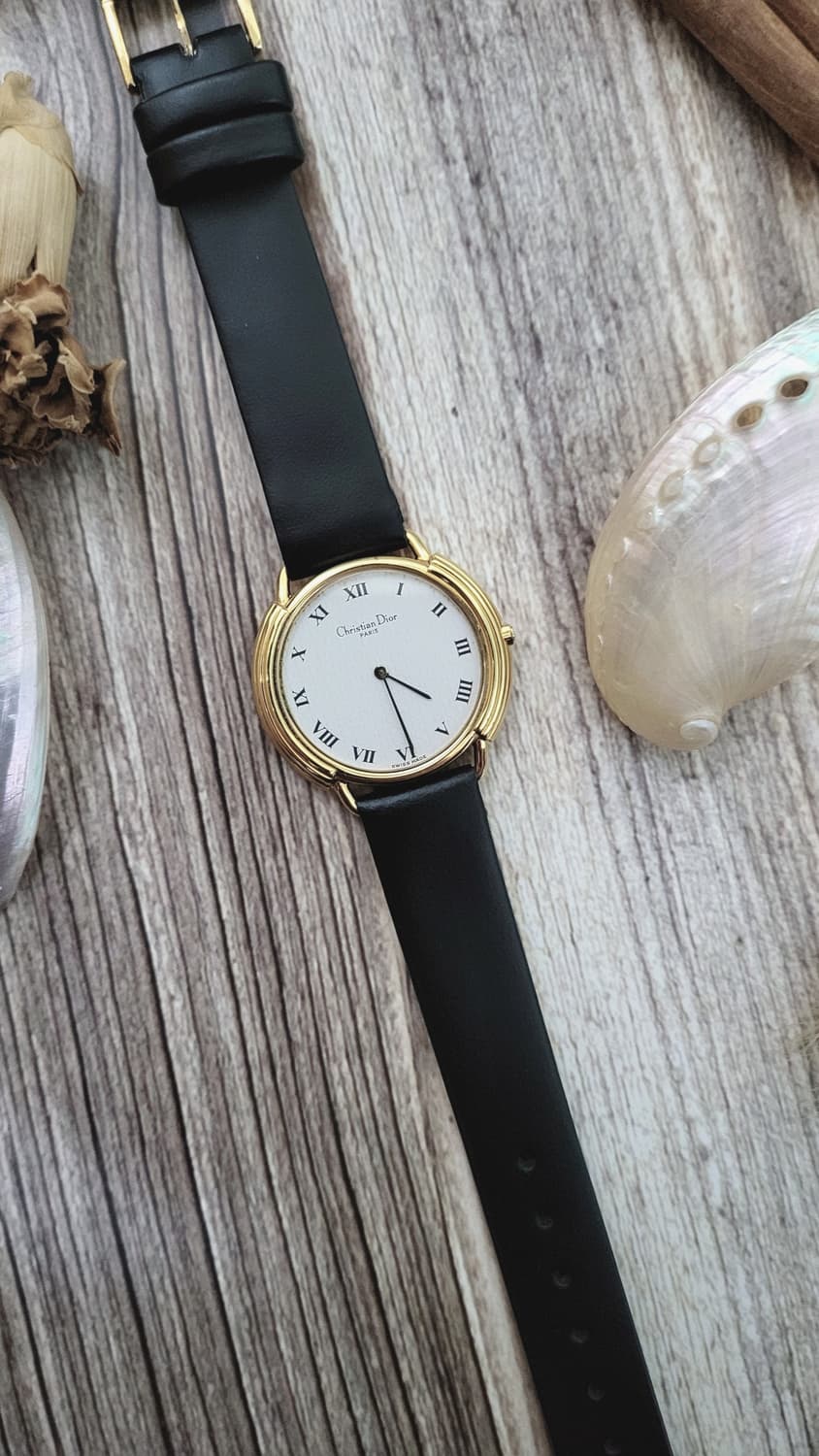 [특가상품]정품 크리스찬디올 골드 3단 라운드 남여공용 시계 상품이미지2