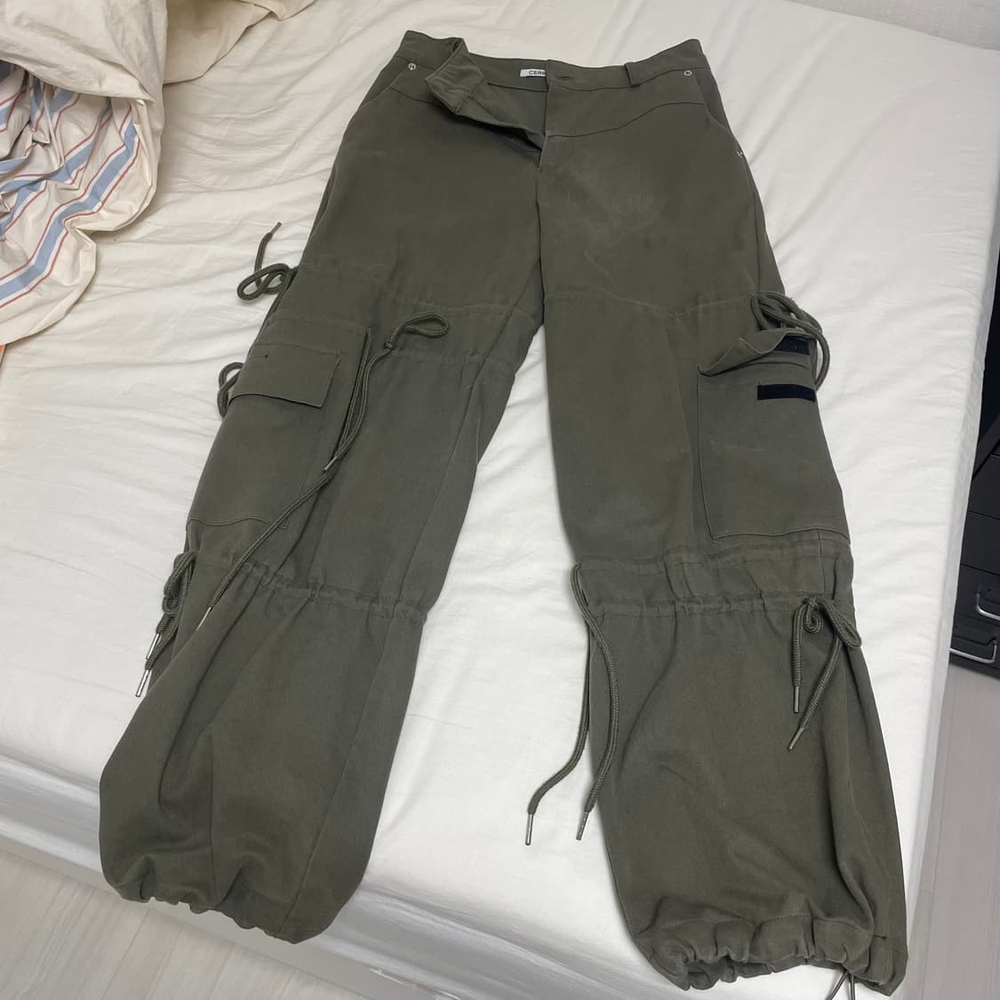 세릭 뉴머러스 카고 팬츠 / khaki 상품이미지6