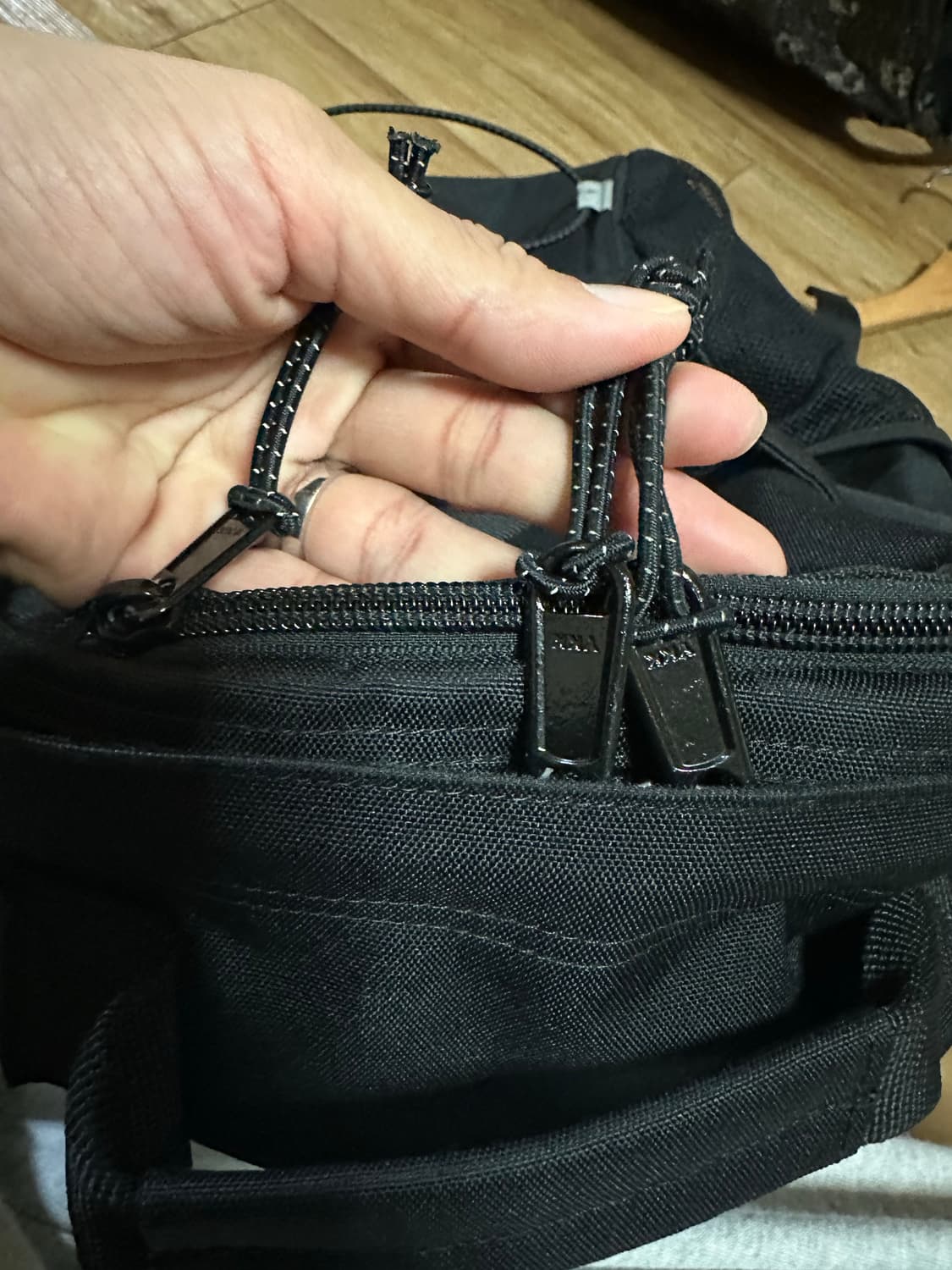 칼하트 킥플립 백팩 블랙 판매 상품이미지6