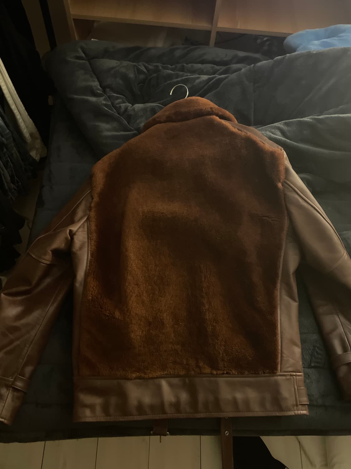 디아프바인 그리즐리 무스탕 M 상품이미지2