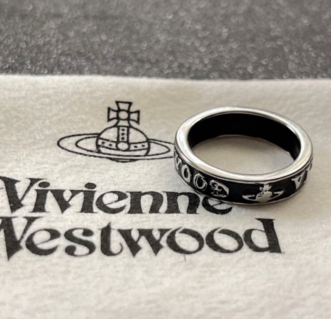 비비안웨스트우드 아카이브 레터링 orb로고 각인 블랙실버링 반지 상품이미지1