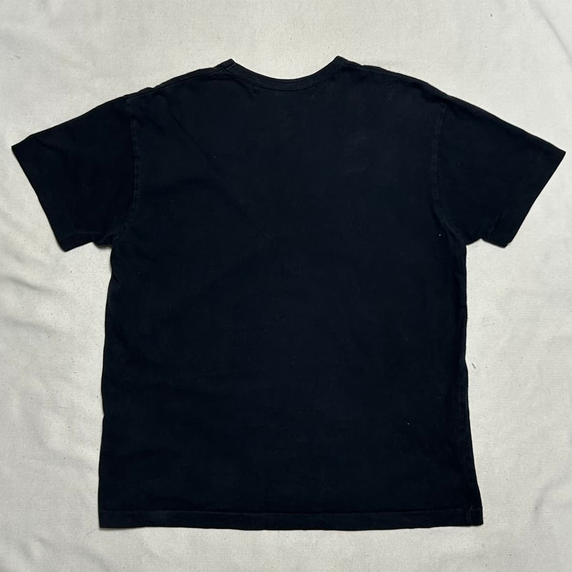 XL 꼼데가르송 레드하트 와펜 블랙 반팔티 상품이미지3