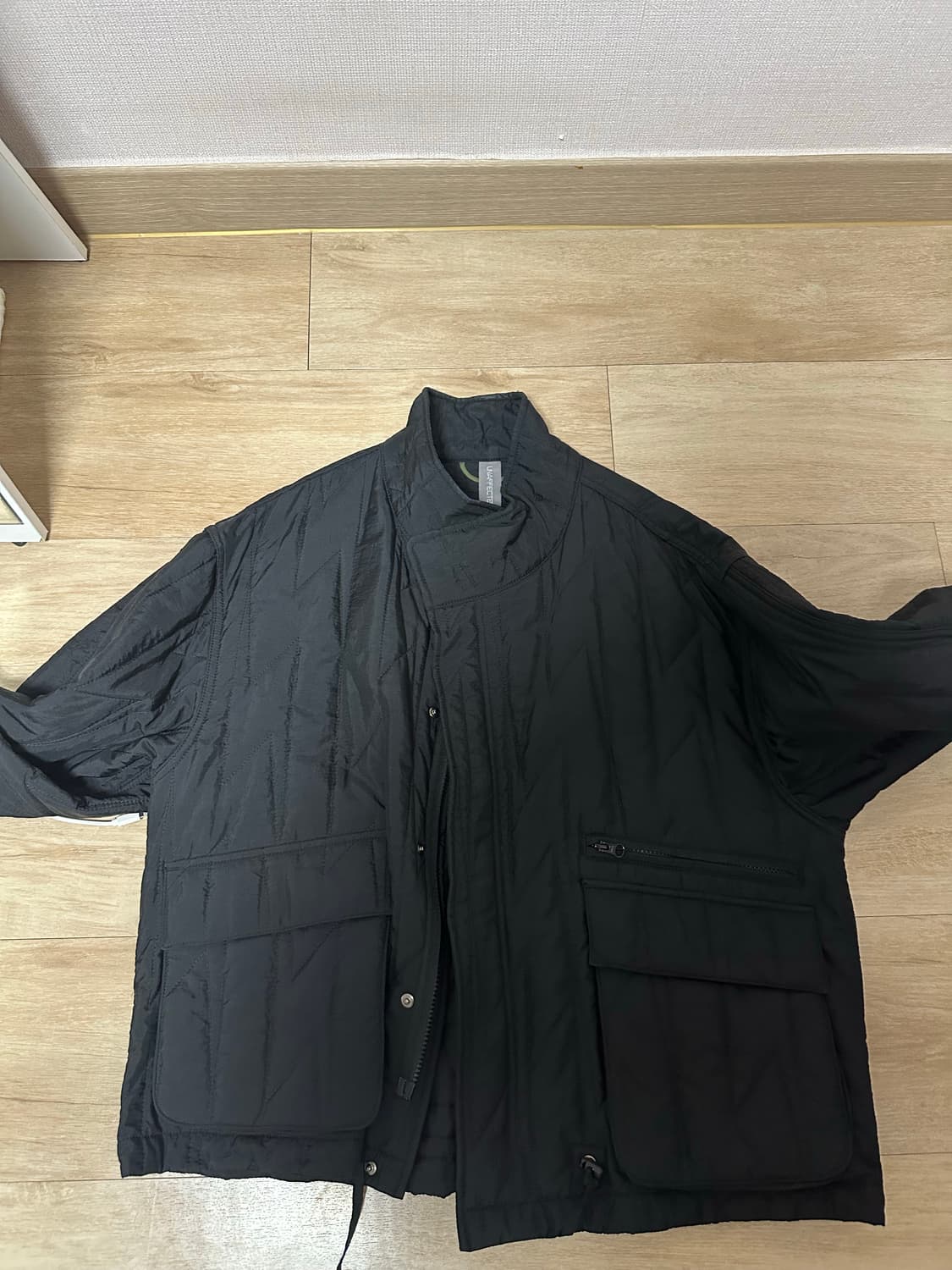 언어펙티드 블루종 블랙 M사이즈 판매합니다 상품이미지1