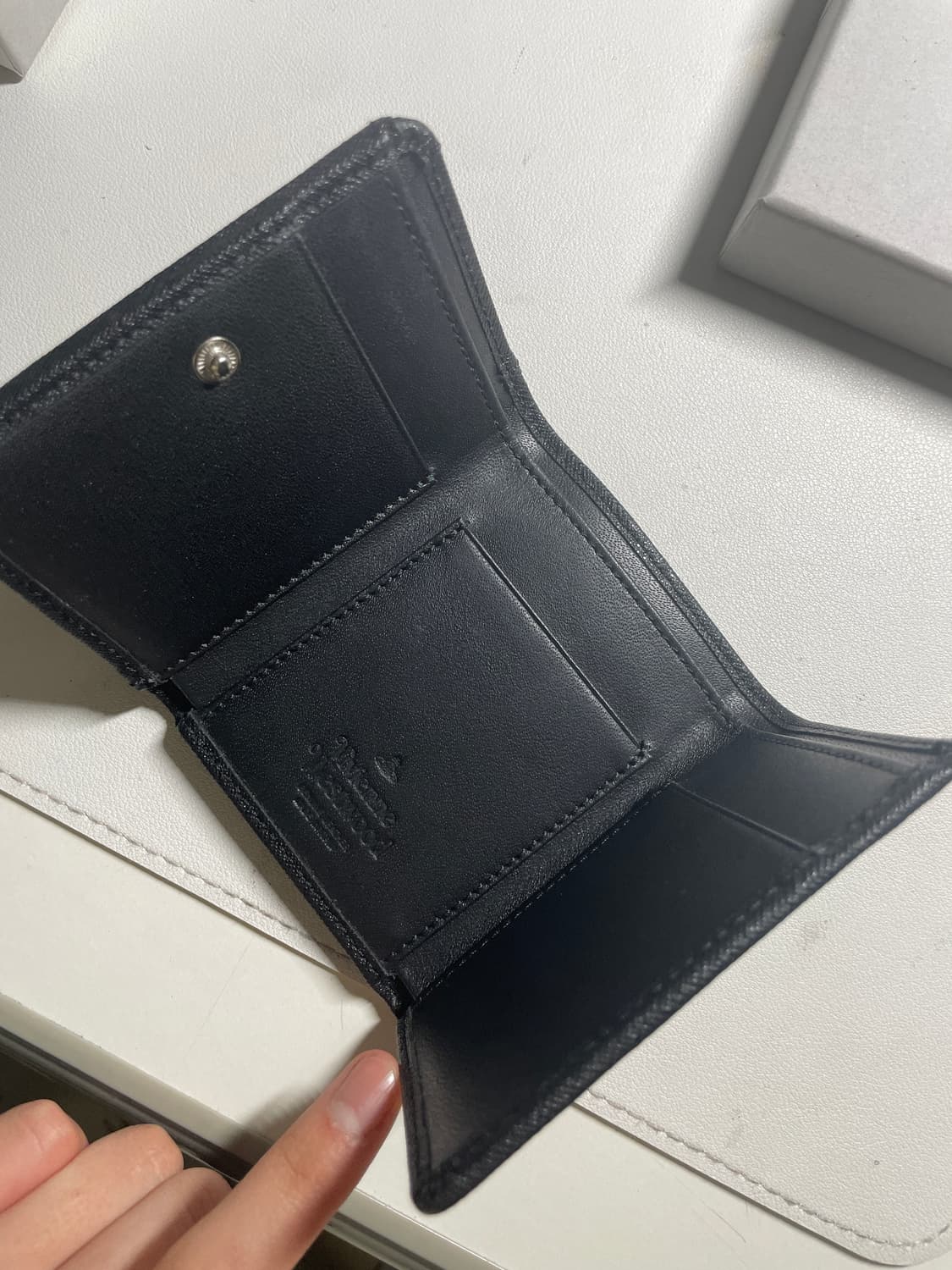 비비안 스위트우드 지갑 상품이미지5