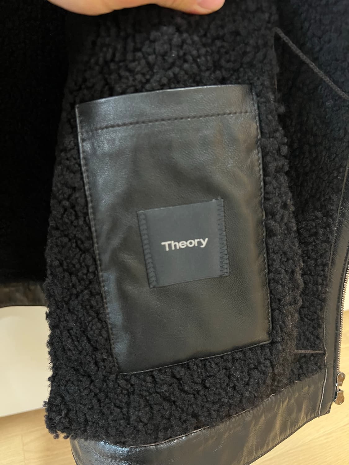 띠어리 양가죽 무스탕 L  상품이미지3