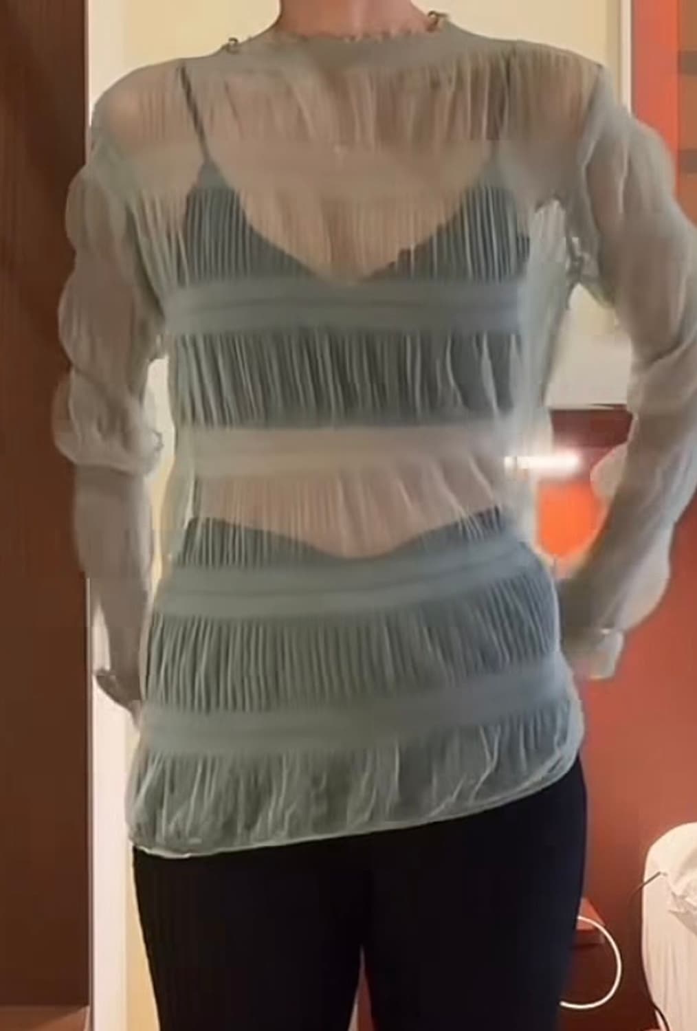 케임어폰 sheer ruched top 시스루탑 (그린) 상품이미지3