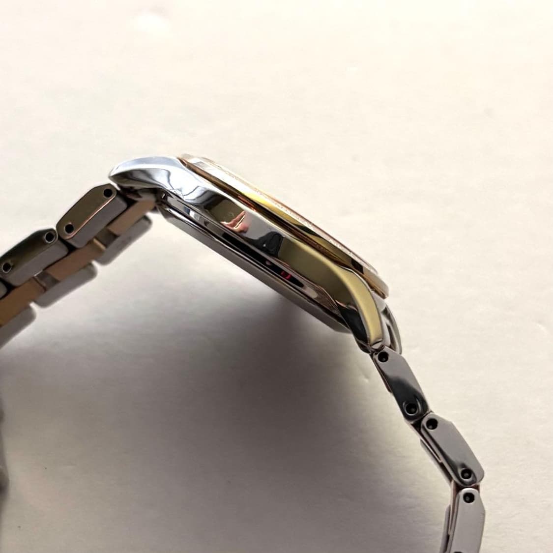 세이코 루키아 솔라 전파 메탈 시계 상품이미지3