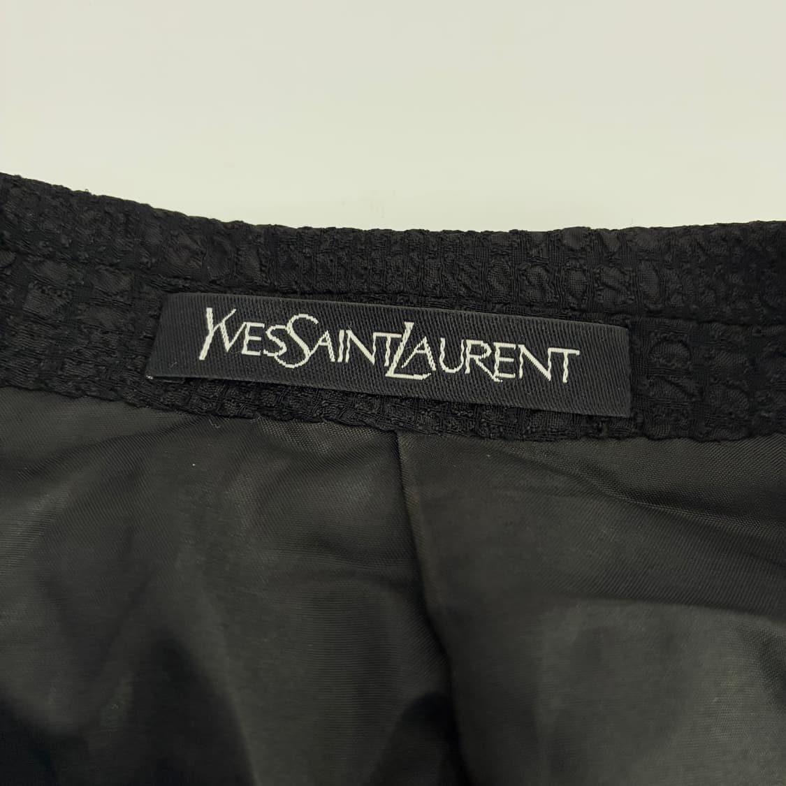Yves Saint Laurent  이브생로랑 미니멀 블랙 블레이져 상품이미지4