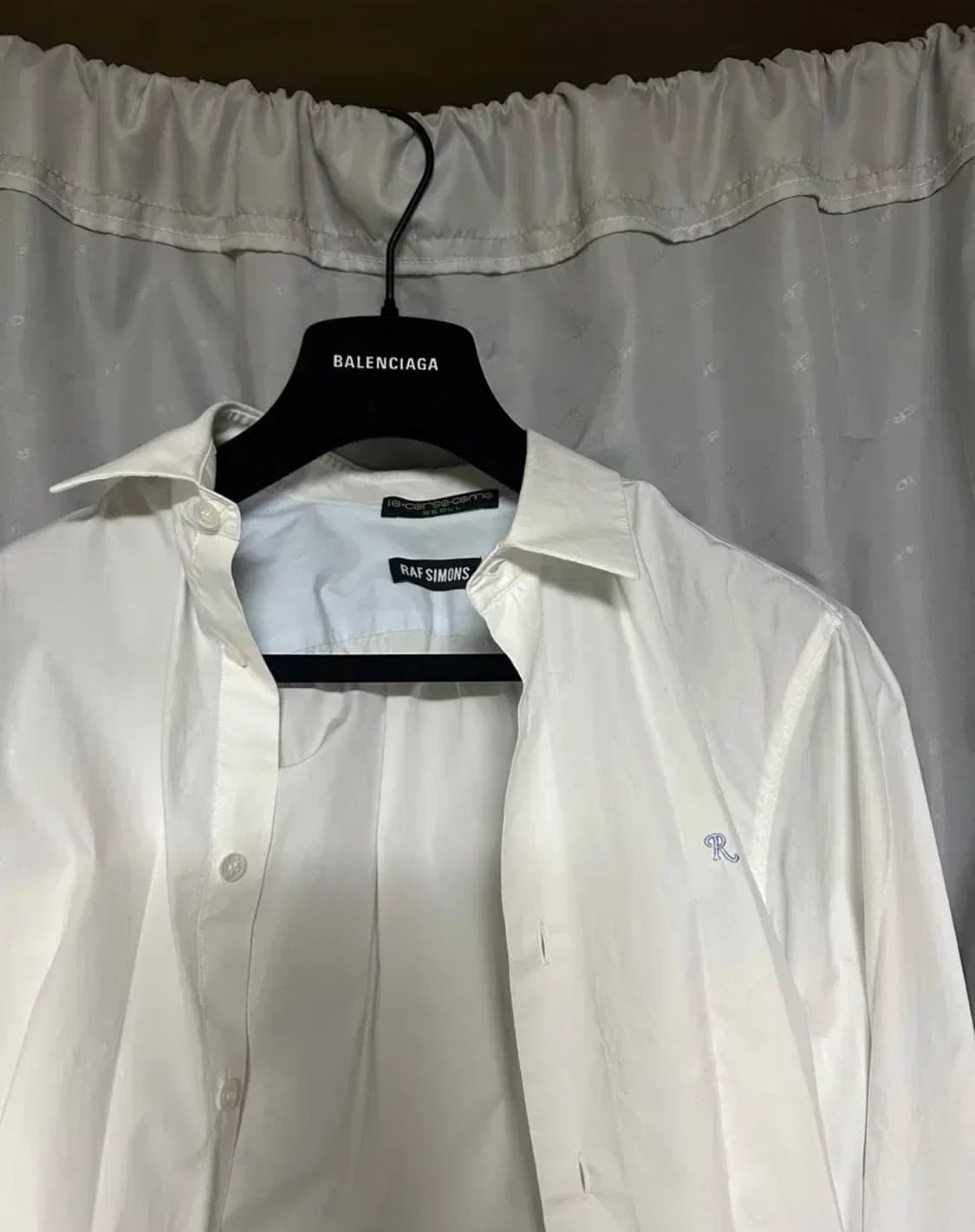 라프시몬스 배색 자수 셔츠o 상품이미지3