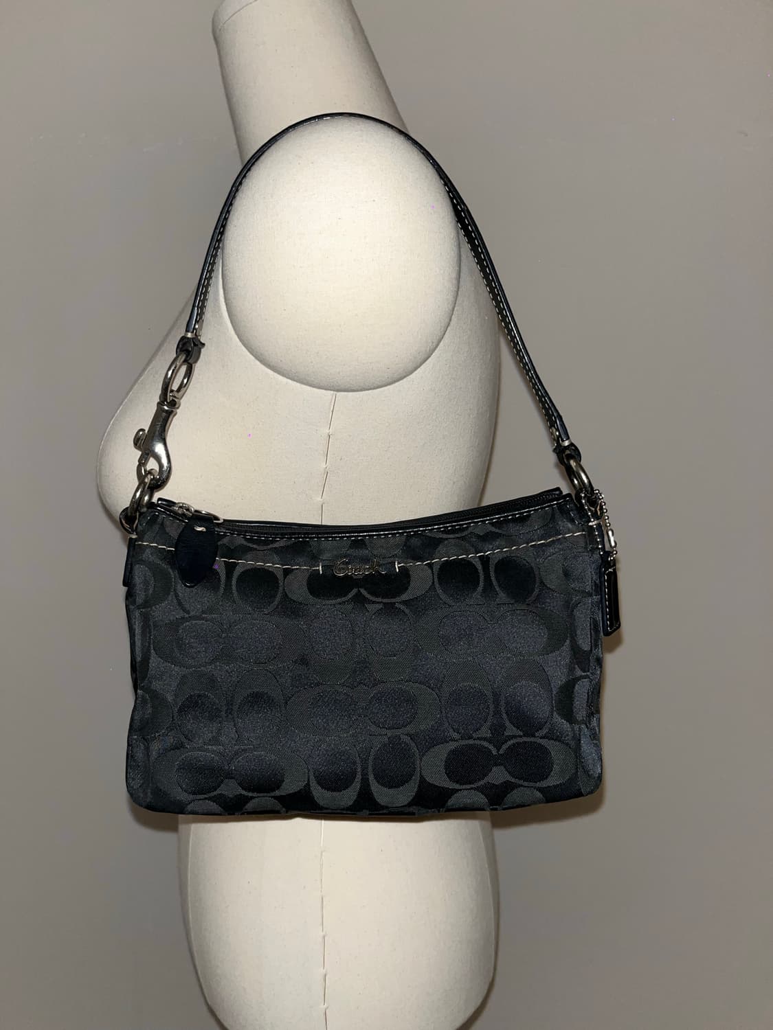 Coach Black Mini Bag 상품이미지2