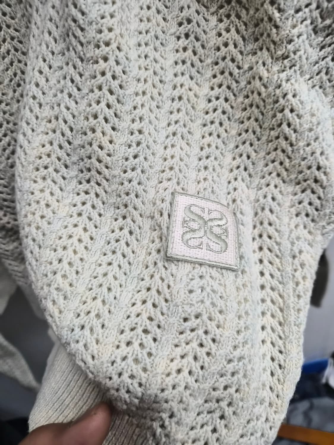 L) SATUR 새터 이비자 니트 팝니다 상품이미지4