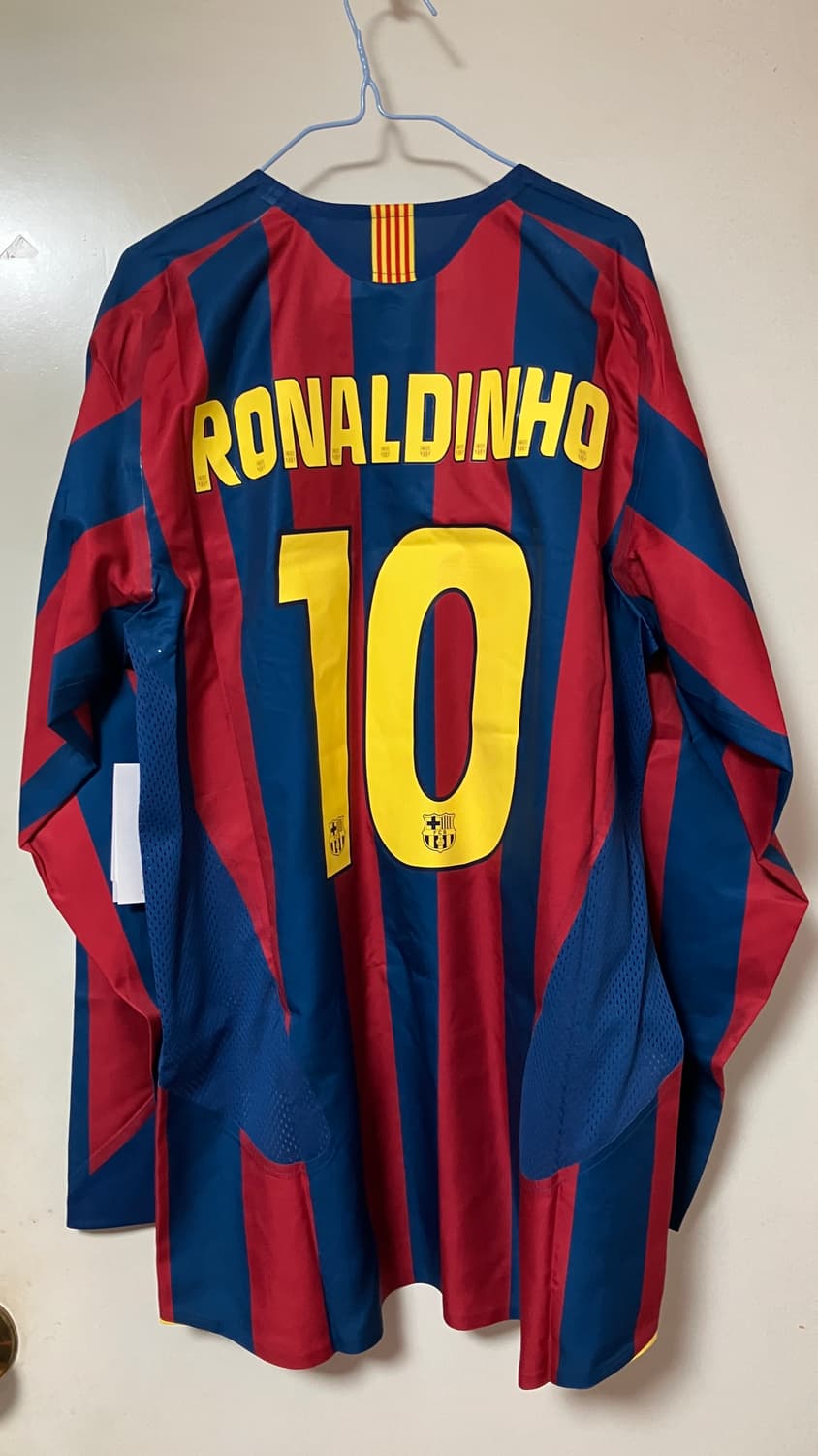 05-06 바르셀로나 리이슈 10 호나우지뉴 상품이미지2