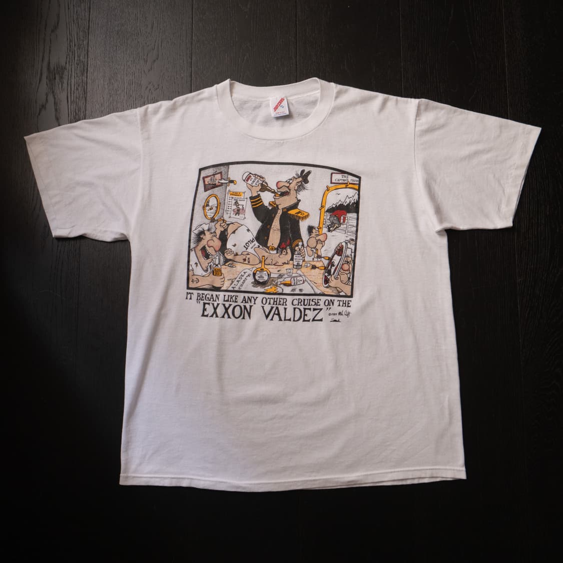 80s Exxon Valdez Satirical Graphic Tee 상품이미지2