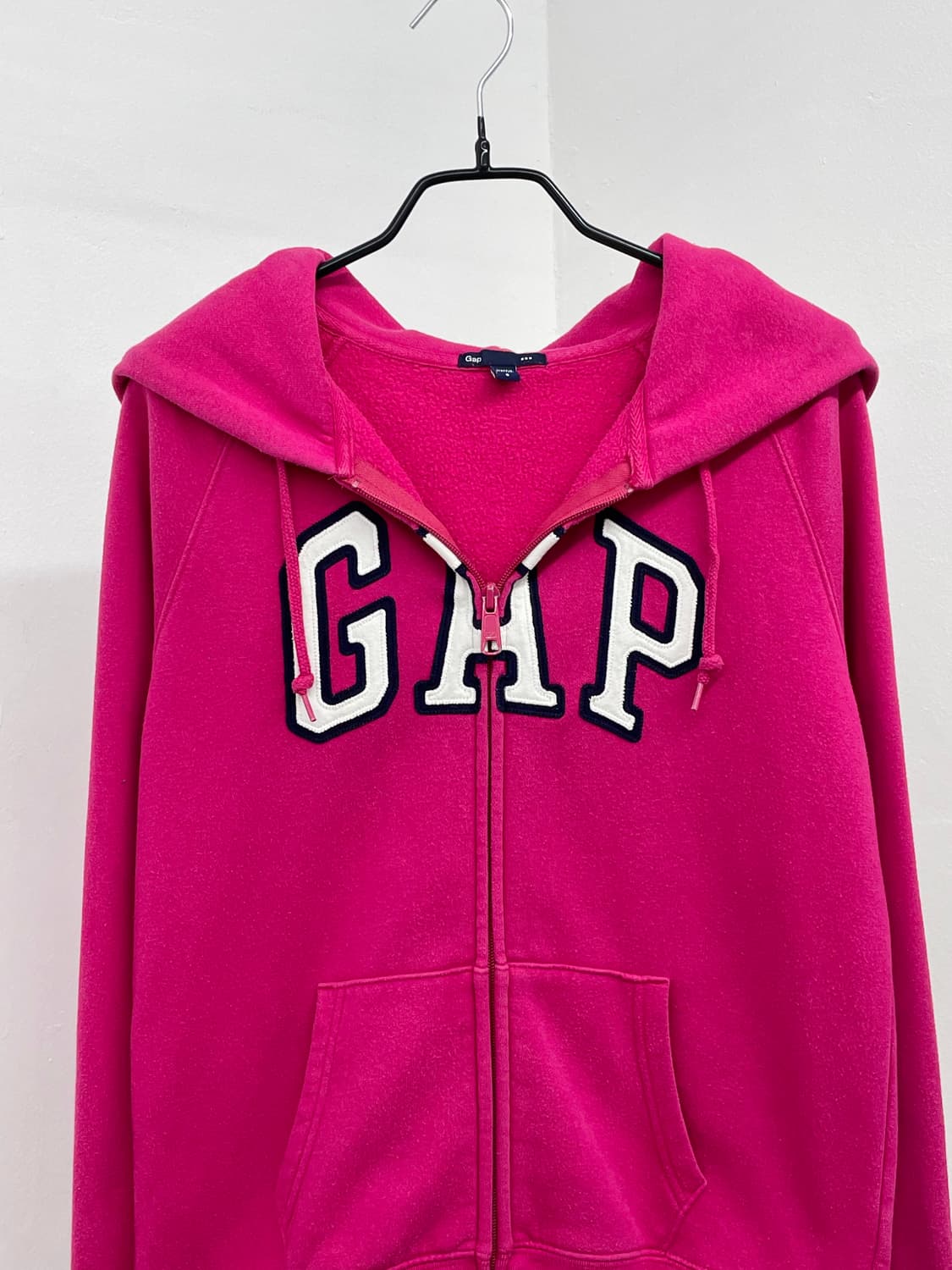 갭 핑크 로고 후드집업 상품이미지5