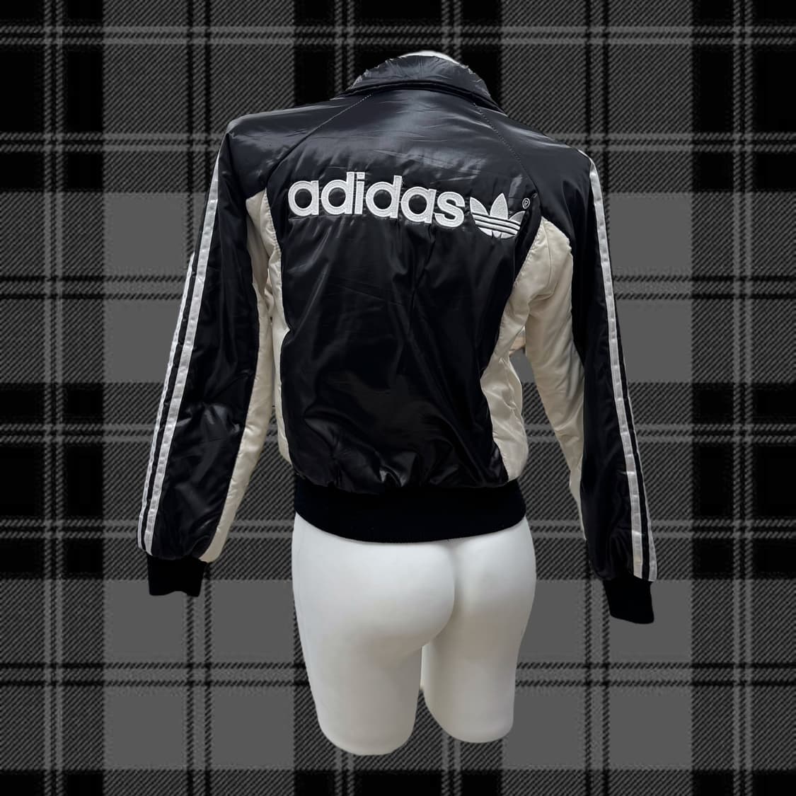 00‘a adidas logo padding  상품이미지2